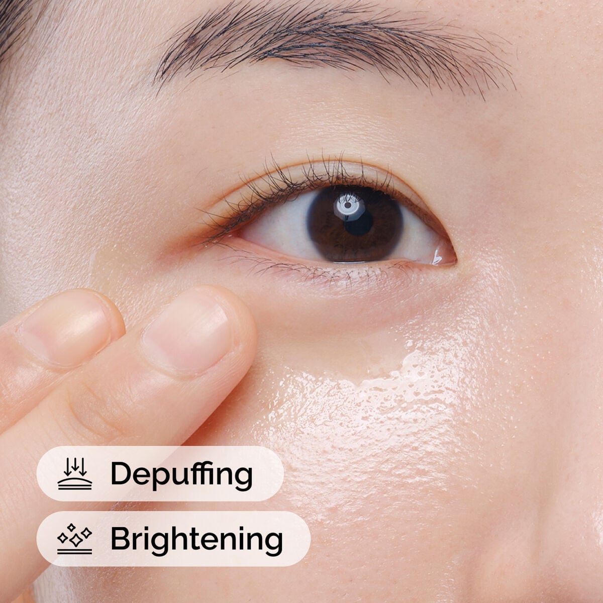 caffeine-solution-5-egcg-eye-serum-p2 ord-caffeine-solution-egcg-model-application-with-benefits.jpg