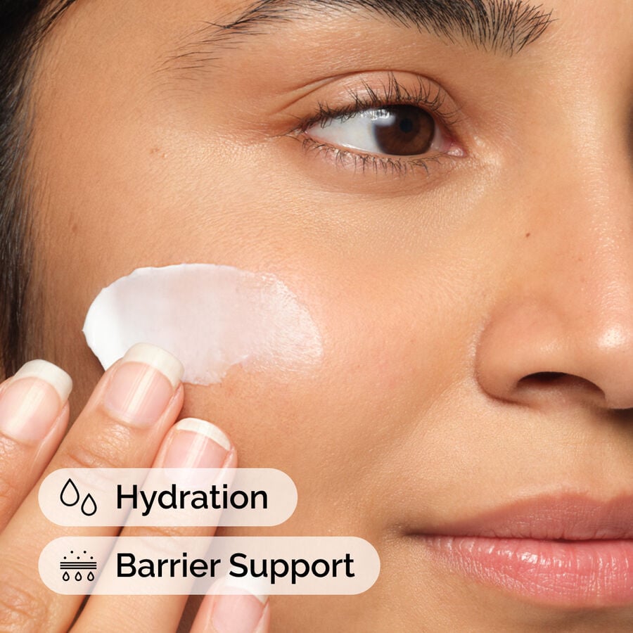 natural-moisturizing-factors-ha-g8 ord-natural-moisturizing-factors-ha-model-application-with-benefits.jpg